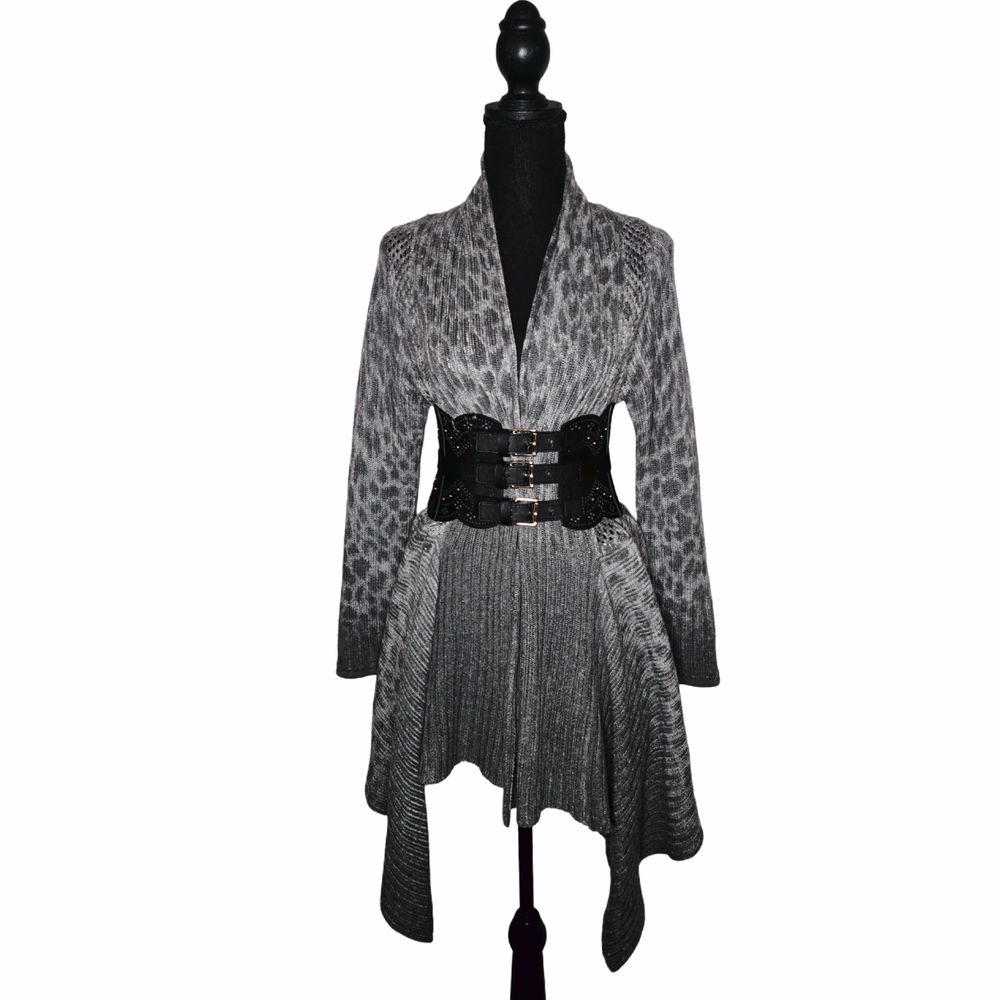 Vintage Alberto Makali Gray Leopard Print Cardigan!